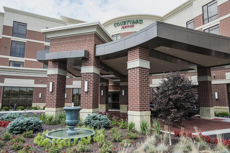 Courtyard By Marriott Cincinnati Midtown/Rookwood Exterior foto